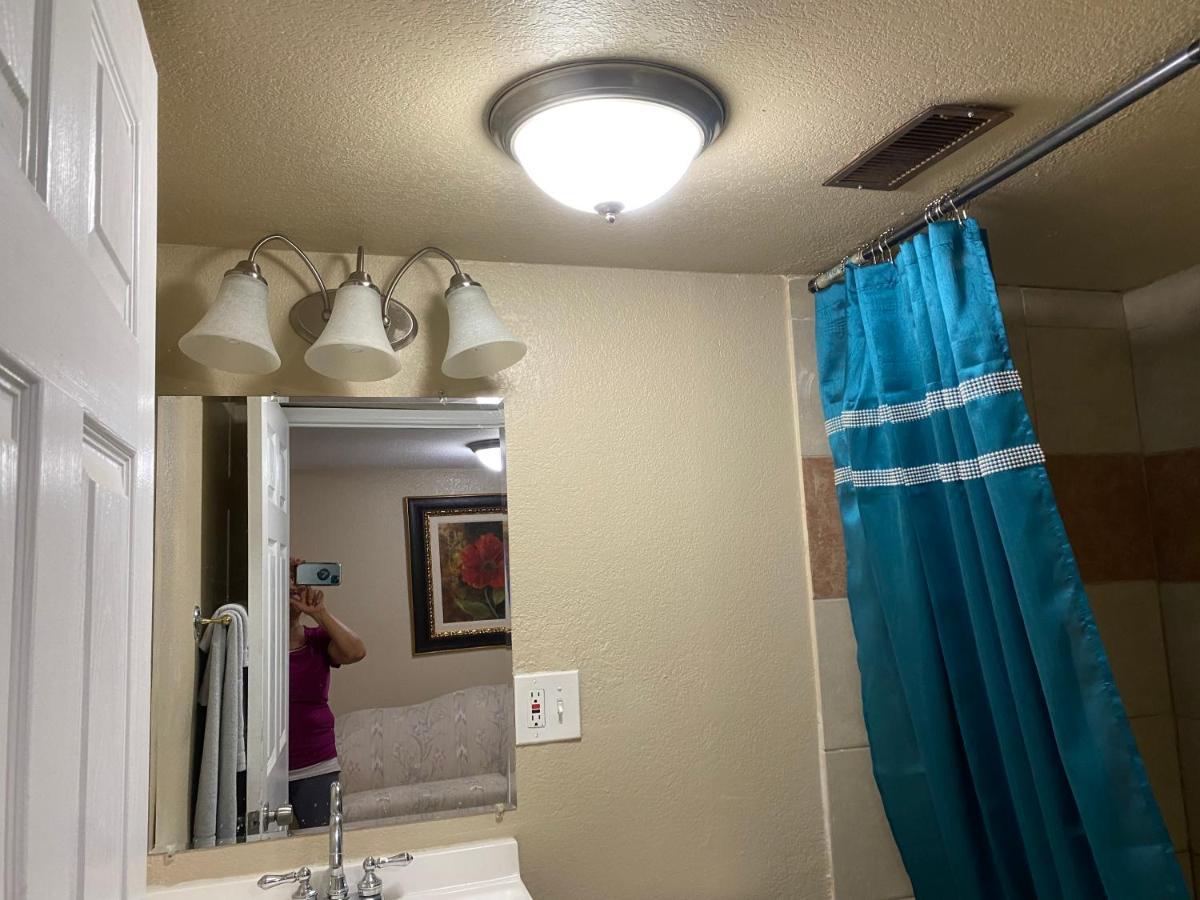 Westside Large Home Колорадо Спрингс Екстериор снимка