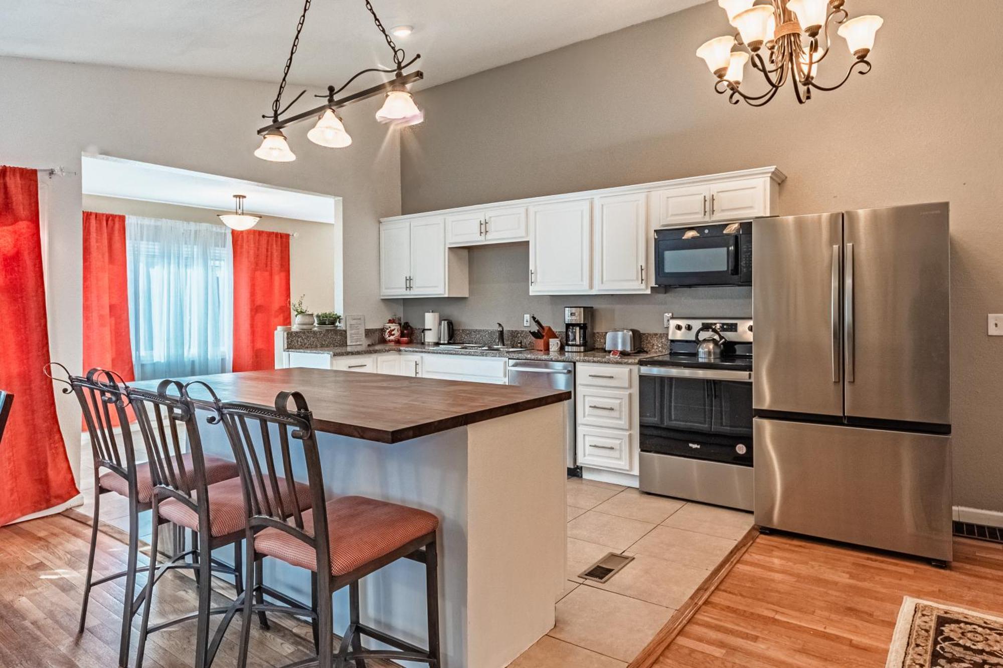Westside Large Home Колорадо Спрингс Екстериор снимка