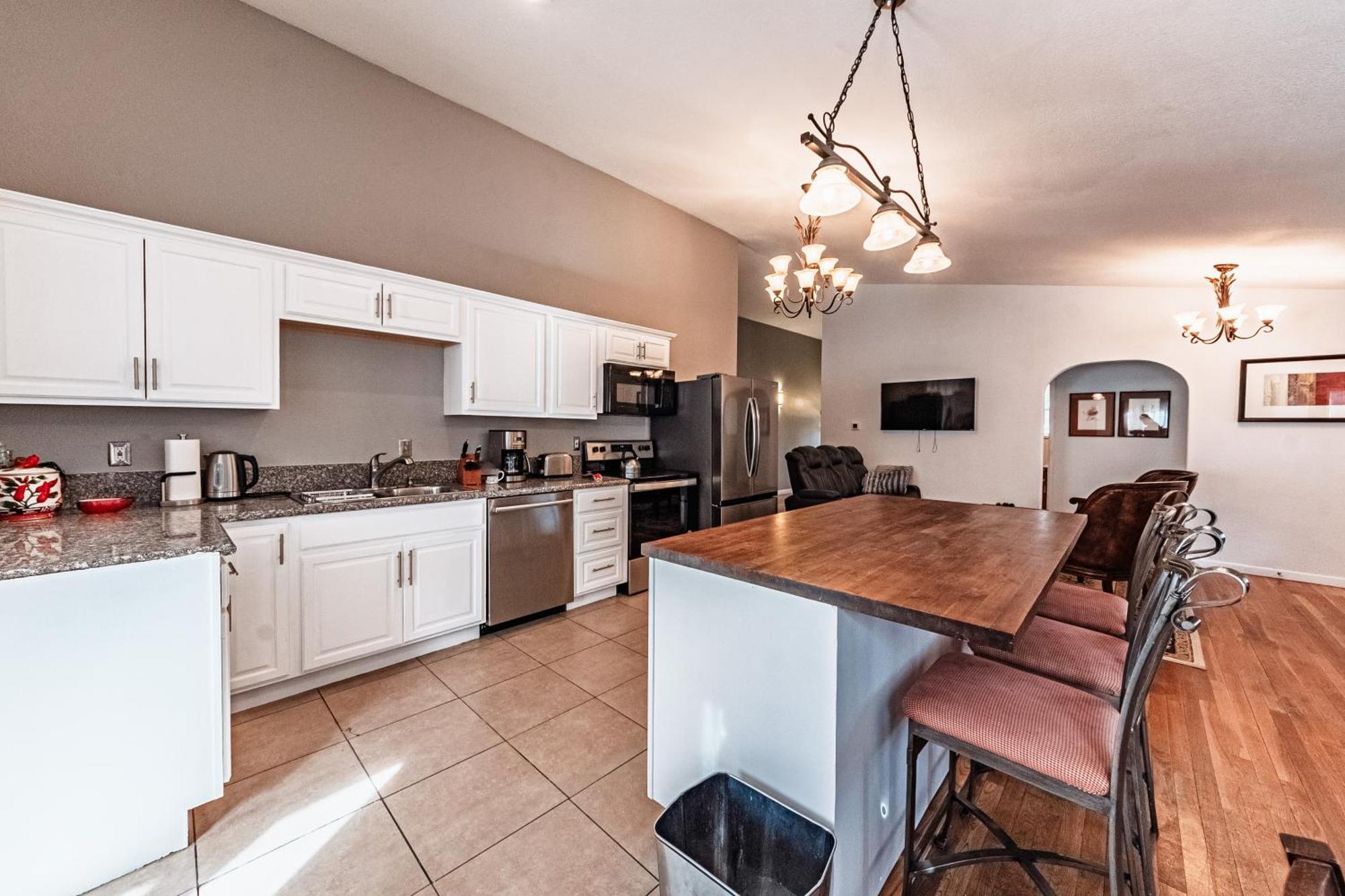 Westside Large Home Колорадо Спрингс Екстериор снимка